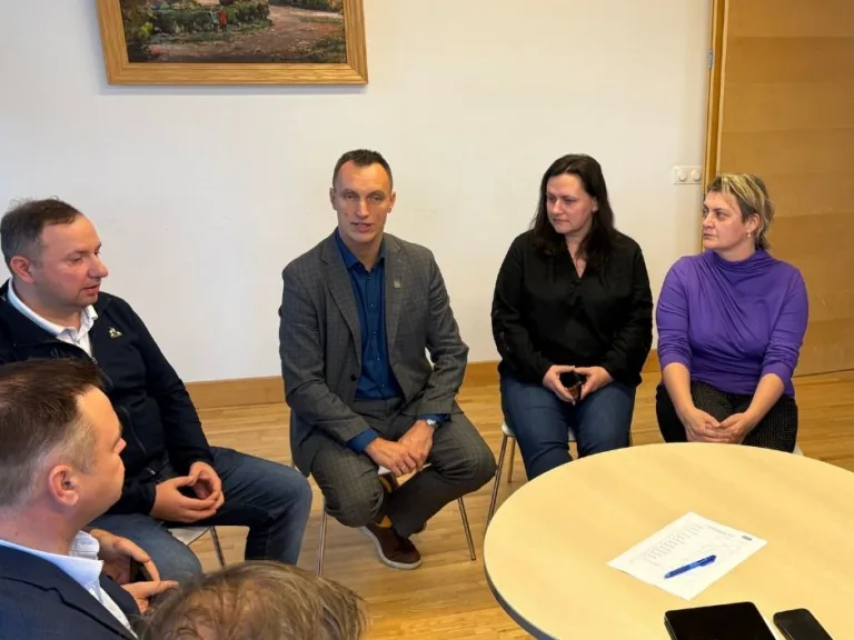 Informēja uzņēmējus par pašvaldības budžetu un līdzdalību kapitālsabiedrībās