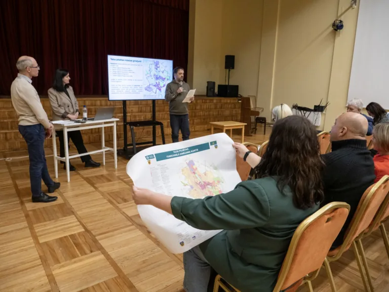 Iedzīvotāji neatbalsta trīs ciemu pievienošanu Talsiem