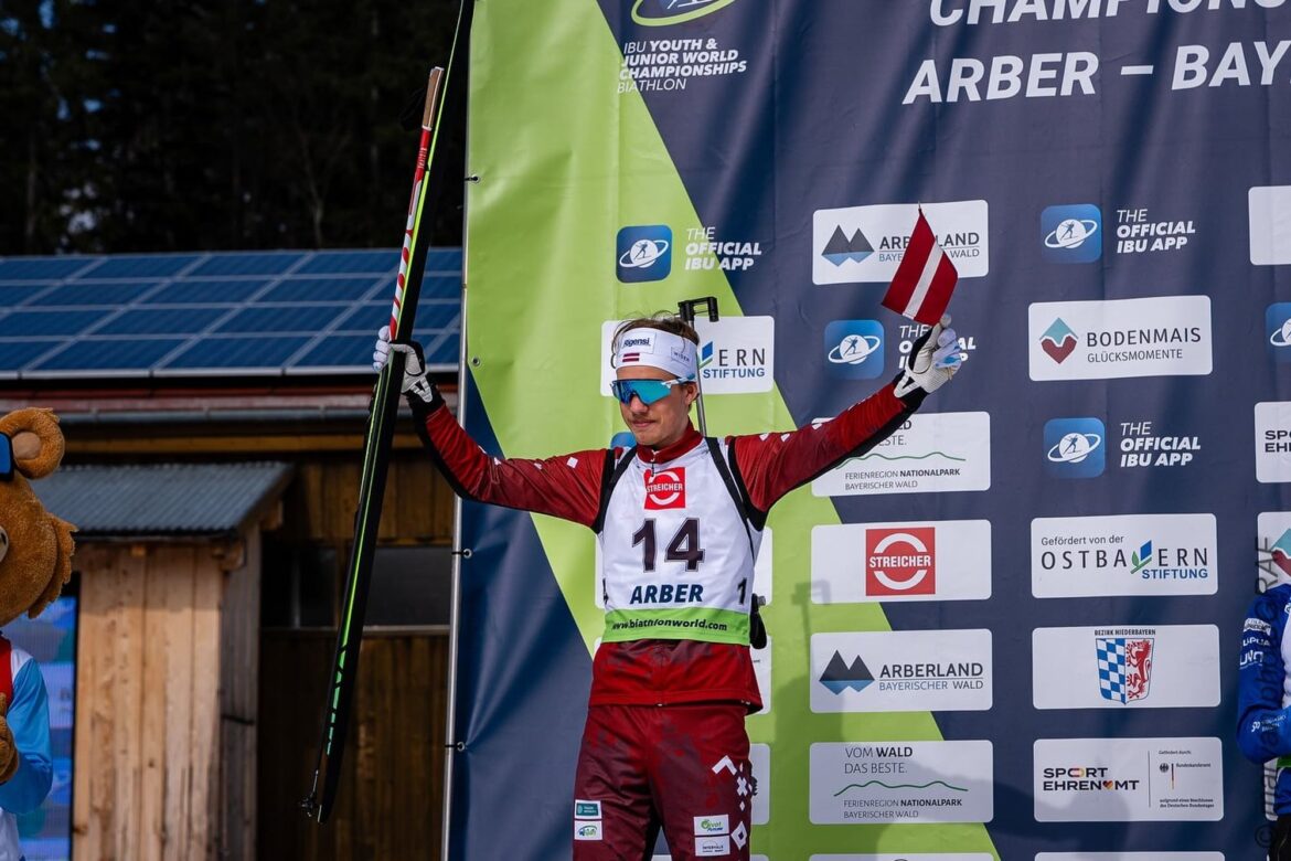 Talsos svinīgi sagaida pasaules vicečempionu biatlonā Rihardu Lozberu