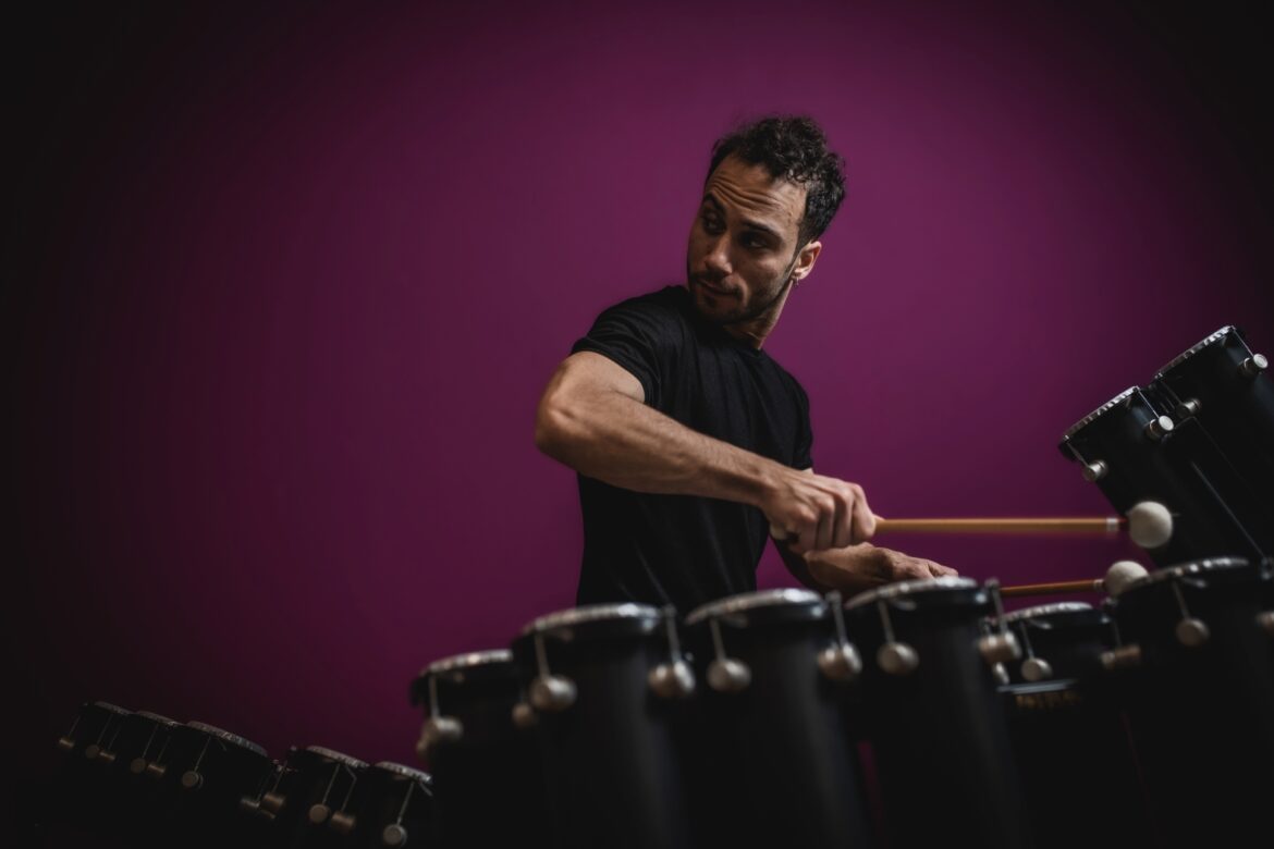 Ventspilī uzstāsies spilgtais turku perkusionists Emīls Kujumdžujans