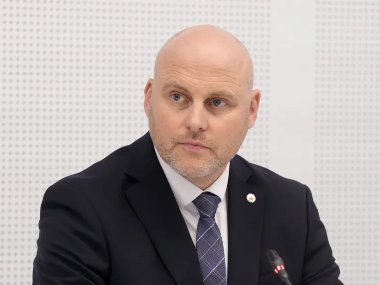 Saeima izsaka uzticību Kulberga valdībai
