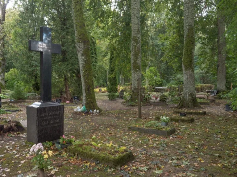 Kurzemē meklēs stāstus un atmiņas grāmatai par latviešu bērēm