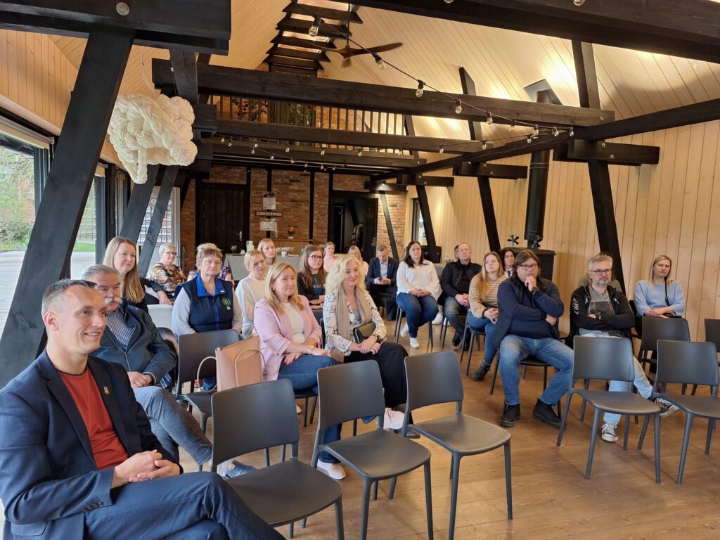 Uzņēmēji un atbalsta organizācijas tiekas «Talsu novada uzņēmēju brokastīs»