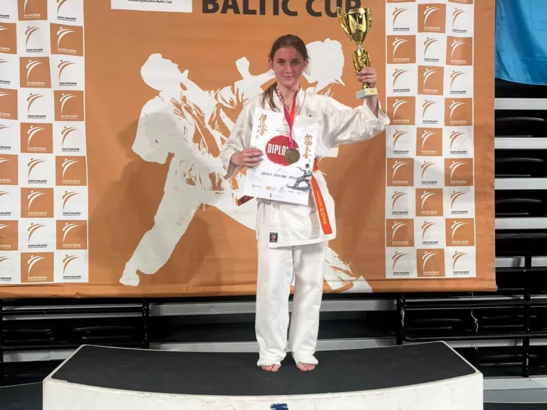 Rojas sportiste izcīna zelta medaļu starptautiskā Kyokushin karatē turnīrā Klaipēdā