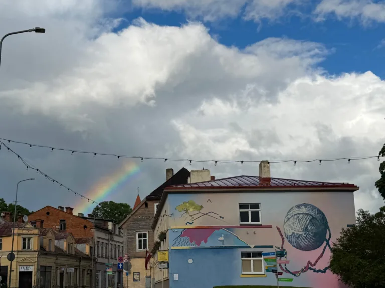 Gaidāma nokrišņiem bagāta nedēļas izskaņa