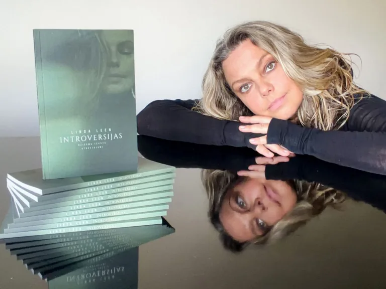 No nejaušības līdz grāmatai. Linda Leen. Introversijas