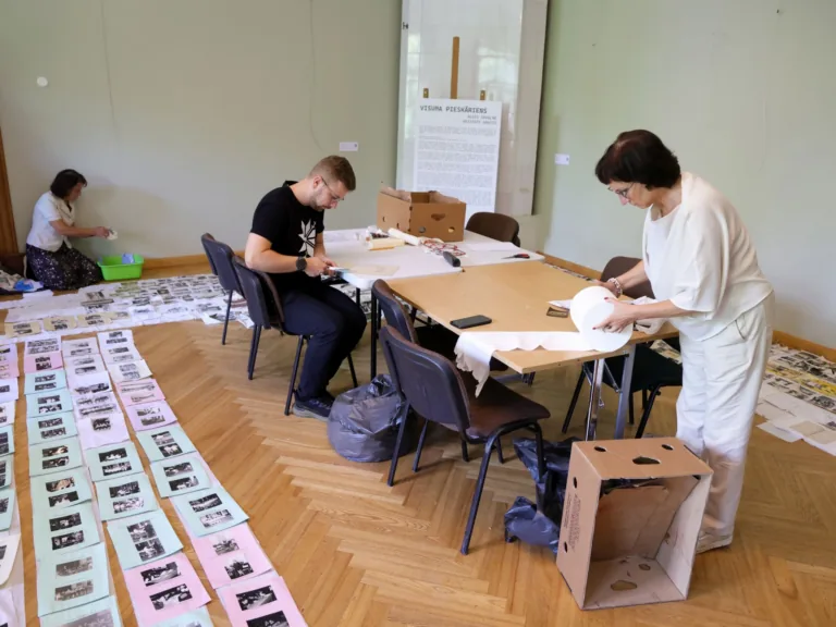 Pēc plūdiem Pastendē Talsu novada muzejs glābj krājumu un drīz atkal vērs durvis