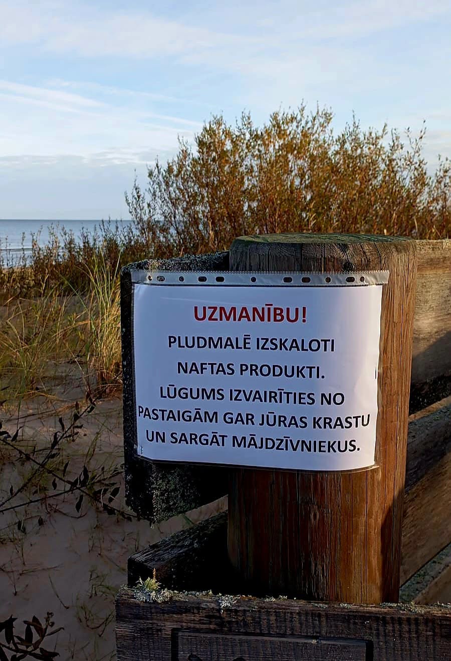 Arī Talsu novada piekrastē konstatēts naftas piesārņojums