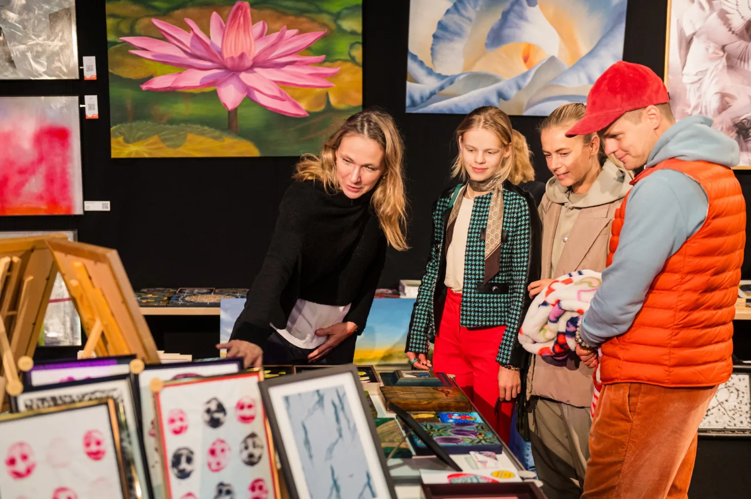 Seši Talsu mākslinieki piedalīsies pop-up mākslas izstādē “Artists Runway”