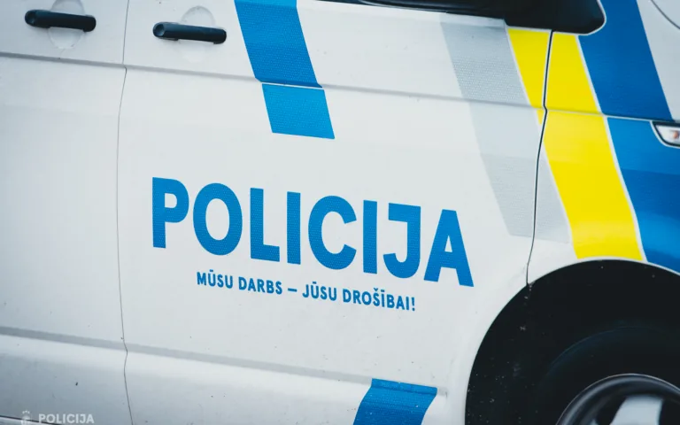 Valdgales pagastā auto uzbrauc velosipēdistam – policija sāk kriminālprocesu